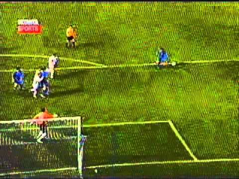 Rangers v Amica Wronki 2004 goal 1