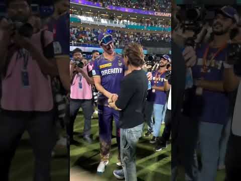 Shah Rukh Khan Hugged and Appreciated Mitchell Starc After KKR Won Final Match