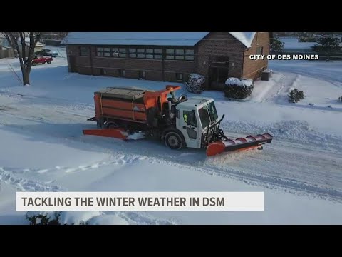 City workers have 2,200 miles of roadways to clear in Des Moines