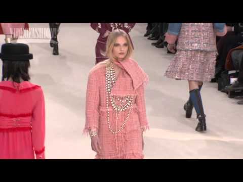 9 Looks at Chanel - Paris Fashion Week - Fall 2016