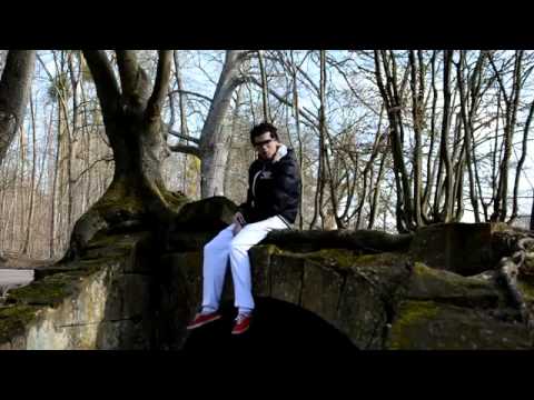 Hazerka___Brille_comme_une__toile__Hommage___Hazerk____Clip_HD