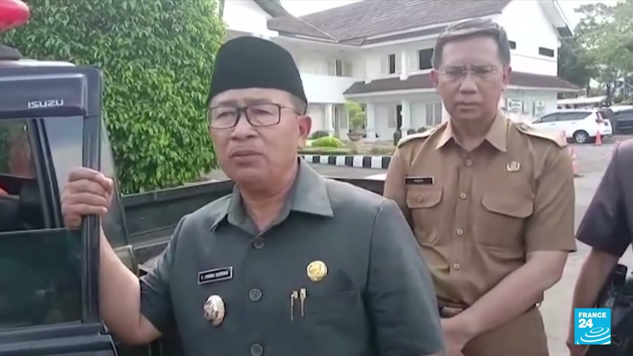 Shallow, 5.6 magnitude quake kills dozens in Java, Indonesia • FRANCE 24 English