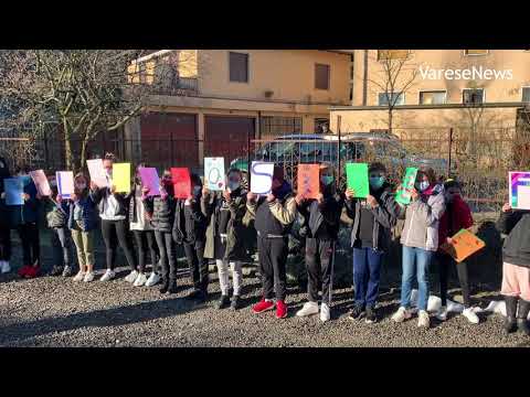 Franco compie 100 anni, a festeggiarlo arrivano i ragazzi del paese