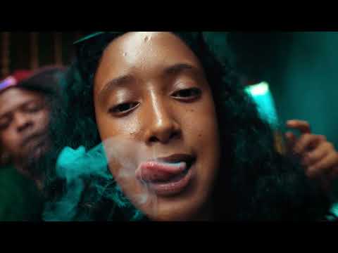 MALA 👌 MALA - ( VIDEO OFICIAL ) EL PELUCHE 42