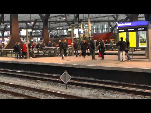 1614 with steeltrain through staiton Rotterdam Centraal, 26 januari 2014