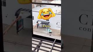 MAIS UM CARRINHO DE DELIVERY QUE DEU TRABALHO NOS EUA! 😂 #shorts #curiosidades