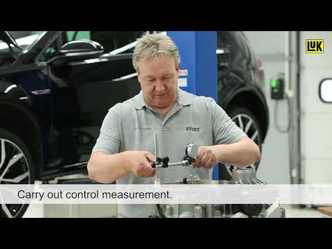 LuK RepSet 2CT Double Clutch Removal & Installation - Audi, Seat, Skoda, VW Volkswagen.