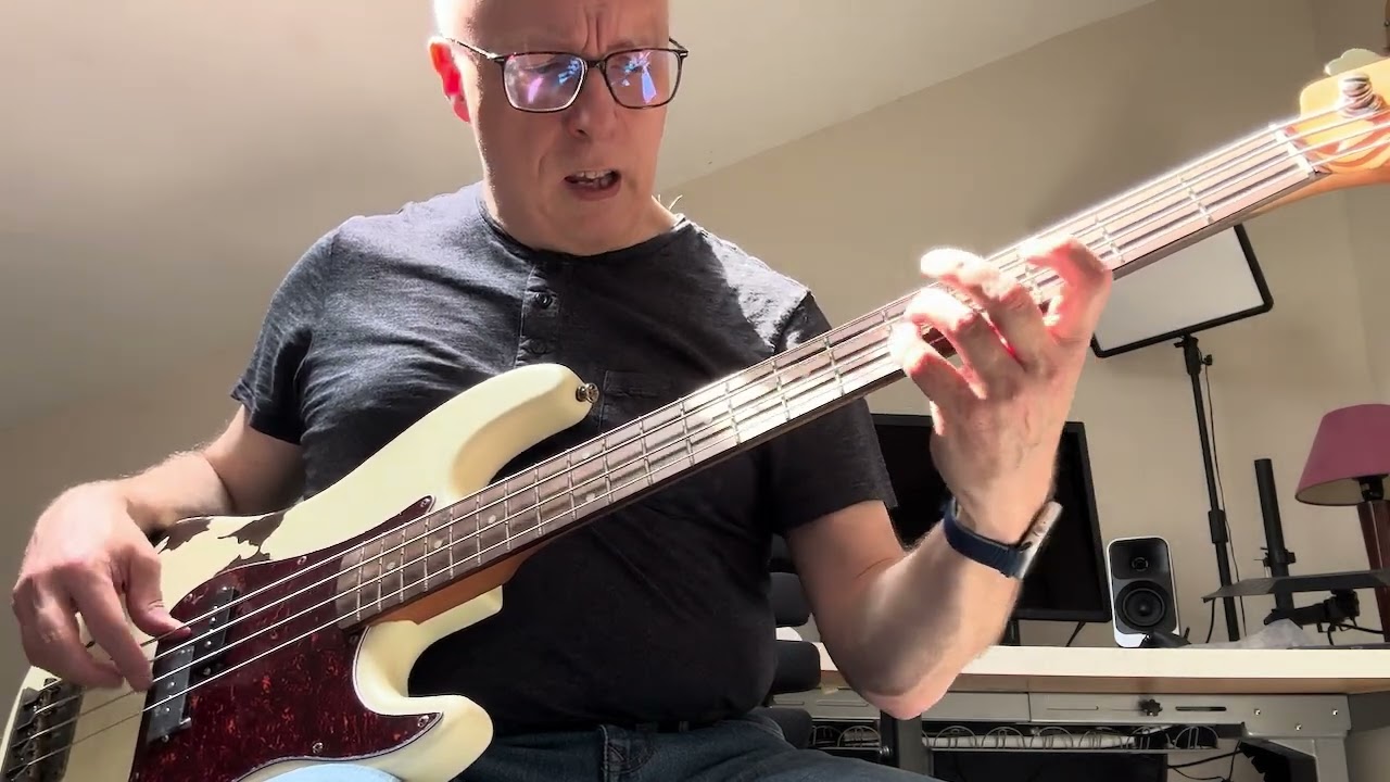 Test Harley Benton PB-62HA OW - YouTube