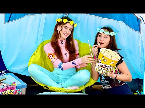 24 ORE NELLA CASETTA BLU COME IL MARE!!! - by Charlotte M.