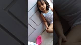 Download lagu Kakak dan adek makan roti cokalat mp3 Download lagu Kakak dan adek makan roti cokalat mp3