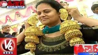 GRT Jewellers Made Gold Earrings Weighing 1KG | Teenmaar News - V6 News