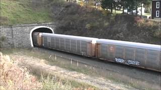 preview picture of video 'Gallitzin Allegheny Tunnel 01 westbound autorack train'