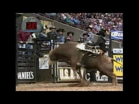 Slim Shady bucks Jaron Nunnemaker - 04 PBR Nampa