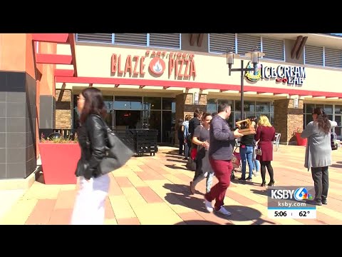 People wait in long lines to snag special Pi Day deal at Blaze Pizza