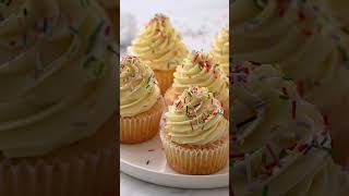 Fluffy Vanilla Cupcakes | Bakery Style 🧁
