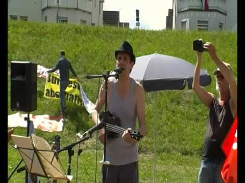 2017-06-10 Gegen Bundeswehr beim Hessentag, Rüsselsheim, Musik mit Rüdiger Lameng 2