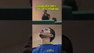 Professora brada 