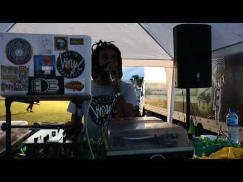 Kazam Davis ls. King Harar Sound at Rebel Salute 2018