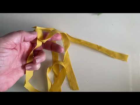 Colour and identity weaving workshop - A tip for making fabric strips