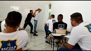 hj com o instrutor Helinho técnico de algemas na Escola Abreu no centro de Bauru