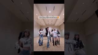 Download lagu Jin dancing with LE SSERAFIM..😍 its so cuteeee😚 mp3 Download lagu Jin dancing with LE SSERAFIM..😍 its so cuteeee😚 mp3