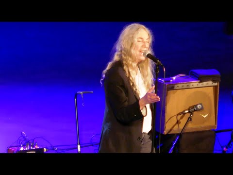 Patti Smith - Man in the Long Black Coat [Bob Dylan cover] - 11/16/24 - Kingston, NY (4K)