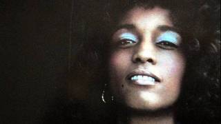 Gwen McCrae - Something So Right (Sample)