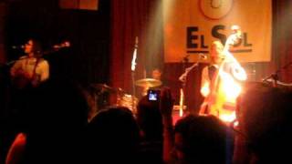 Elvis Perkins in Dearland - Shampoo [live]