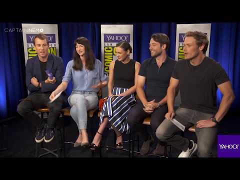 The Cast of 'Outlander' Recite Their Lines in American Accents [RUS SUB]