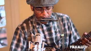 Folk Alley Sessions: Dom Flemons - "'Til The Seas Run Dry"