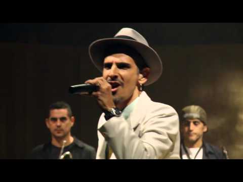Videoclip de Es la Música — Los Cafres