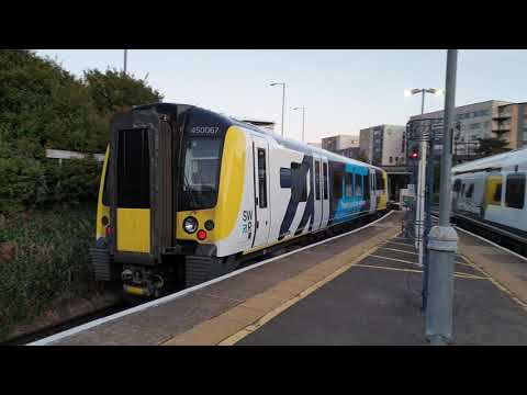 444019 and 450067 at Bournemouth - 25 November 2021