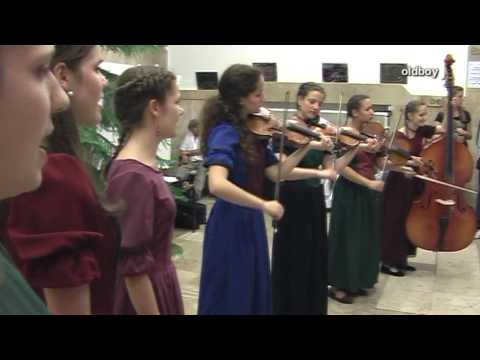 "Mert a legény leány csaló"