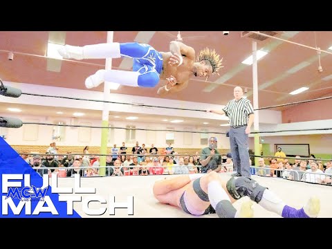 Alex Divine vs. Adonis Valerio I Indy Wrestling, Pro Wrestling