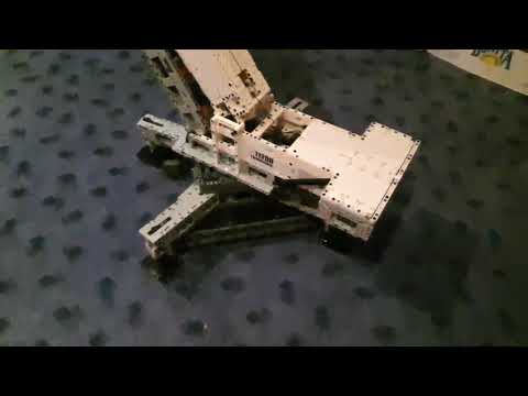 Bricksclubs - Technic Liebherr Kran 11200