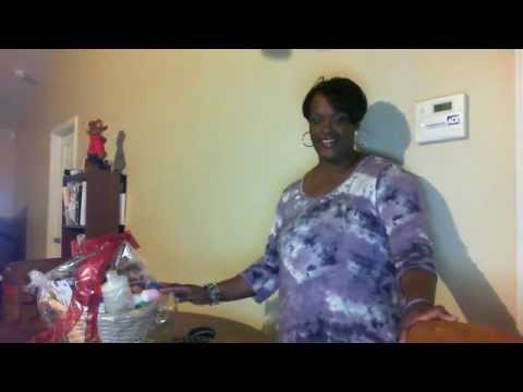 JUANITA'S AVON GIFT BASKET GIVE AWAY   closed!!!!!!!!!!!!!!