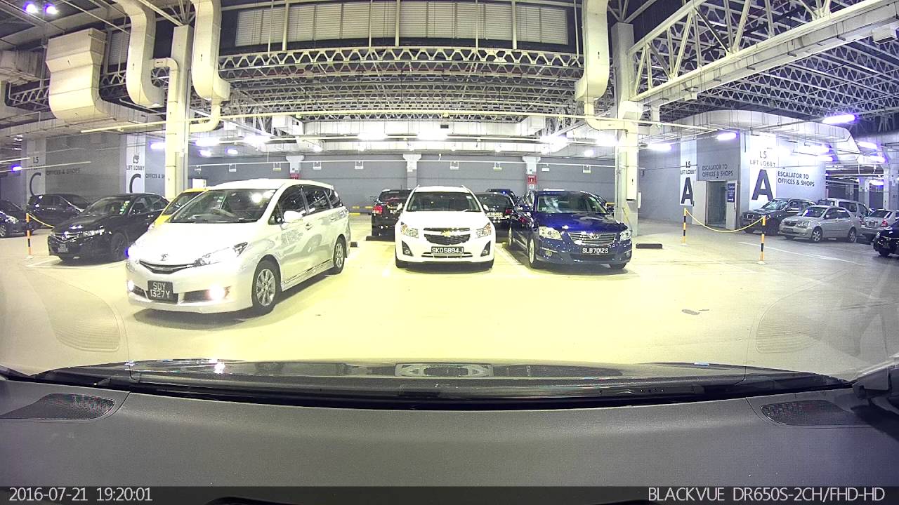 Автомобильный видеорегистратор BlackVue DR650S-2CH