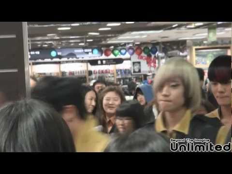 [FANCAM] 110227 Niel Focus - Fansigning at Kyobo [Unlimited]