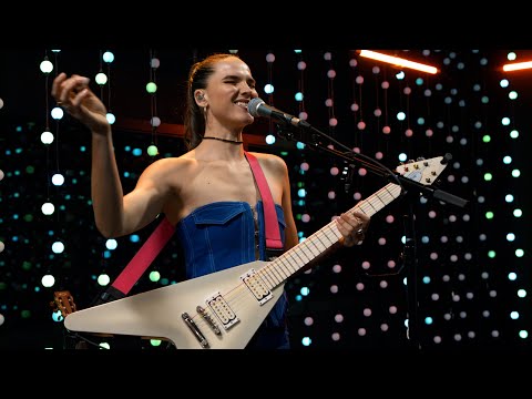 SOFI TUKKER - Drinkee (Live on KEXP)