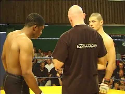 Paul Daley (UK) V's Sami Berik (UK) - FX3 Fight Night 1