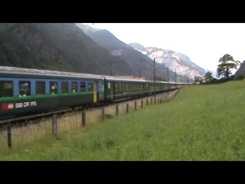 Personenzug am Gotthard