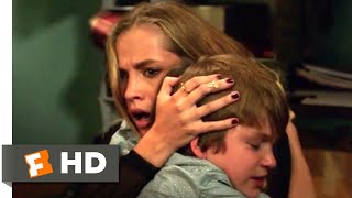 Lights Out (2016) - Wrong Delivery Scene (4/9) | Movieclips video