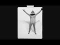 Майли Сайрус танцует под песню "WOP" в костюме единорога 