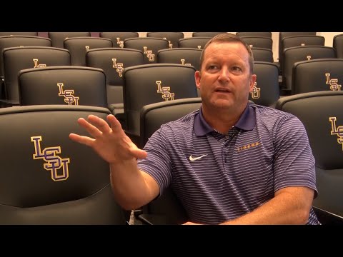 Watch & Listen: LSU Baseball Coach Jay Johnson Mic'd Up During The Tigers Scrimmage