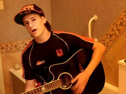 my brother jayden waaka being a egg,