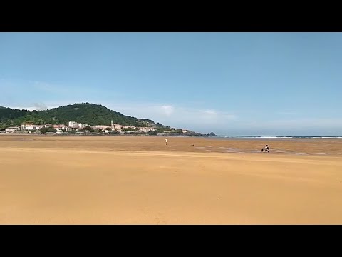 La playa de Laida, desierta en la fase 2