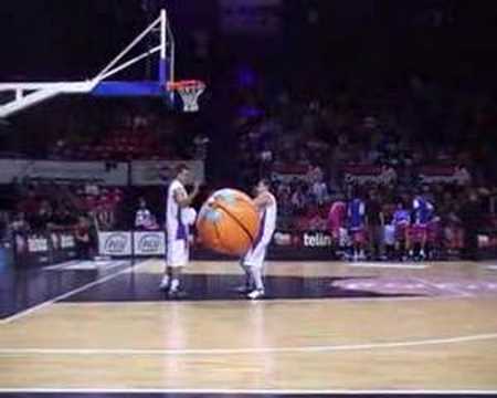 10 08-12-07 BCO-Pepinster - Wedstrijdsponsor Belgacom schiet