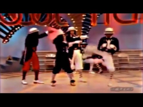 The Lockers Dance Routine (1975) Hip-Hop (Breakdance)