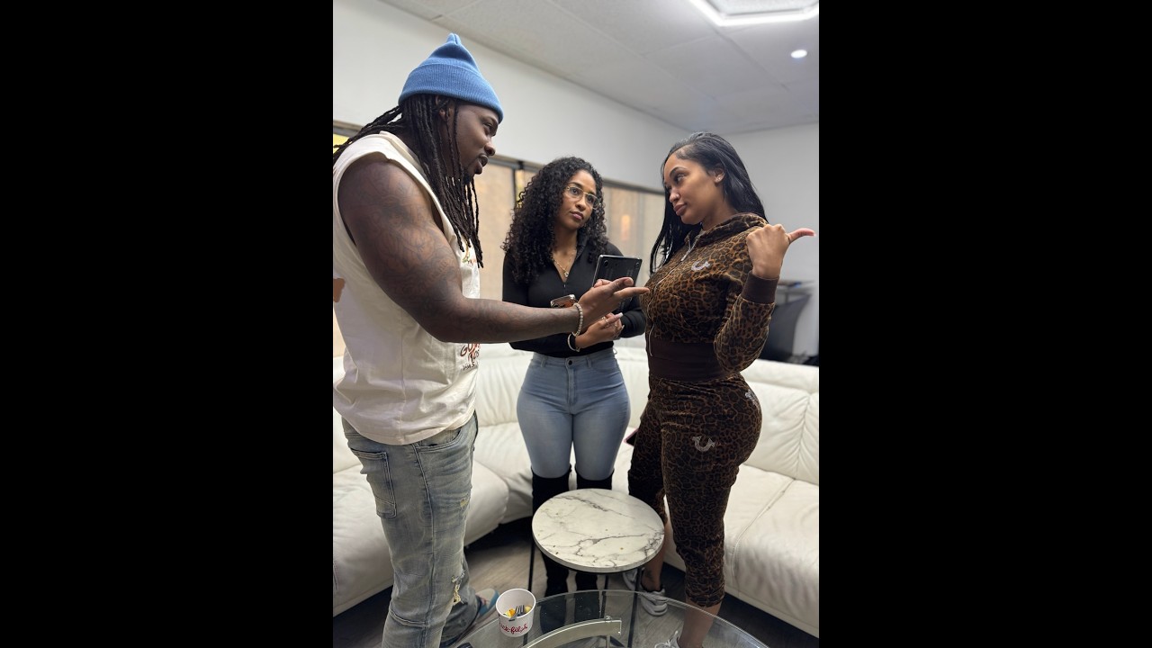 When D checks Momo in front of Diarra!