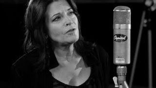 Rosanne Cash and John Leventhal perform "The Long Way Home"